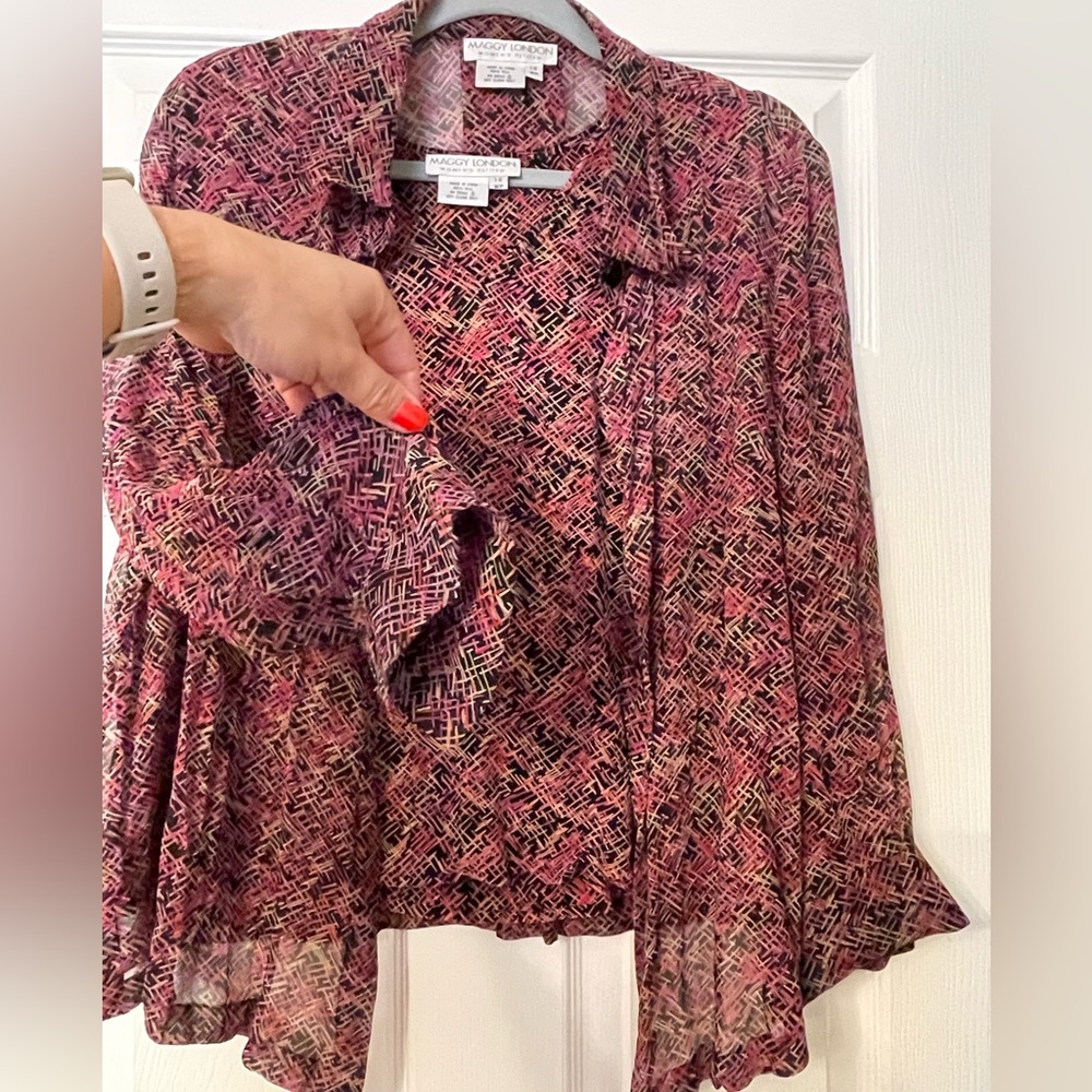 Maggy London blouse 100% silk…